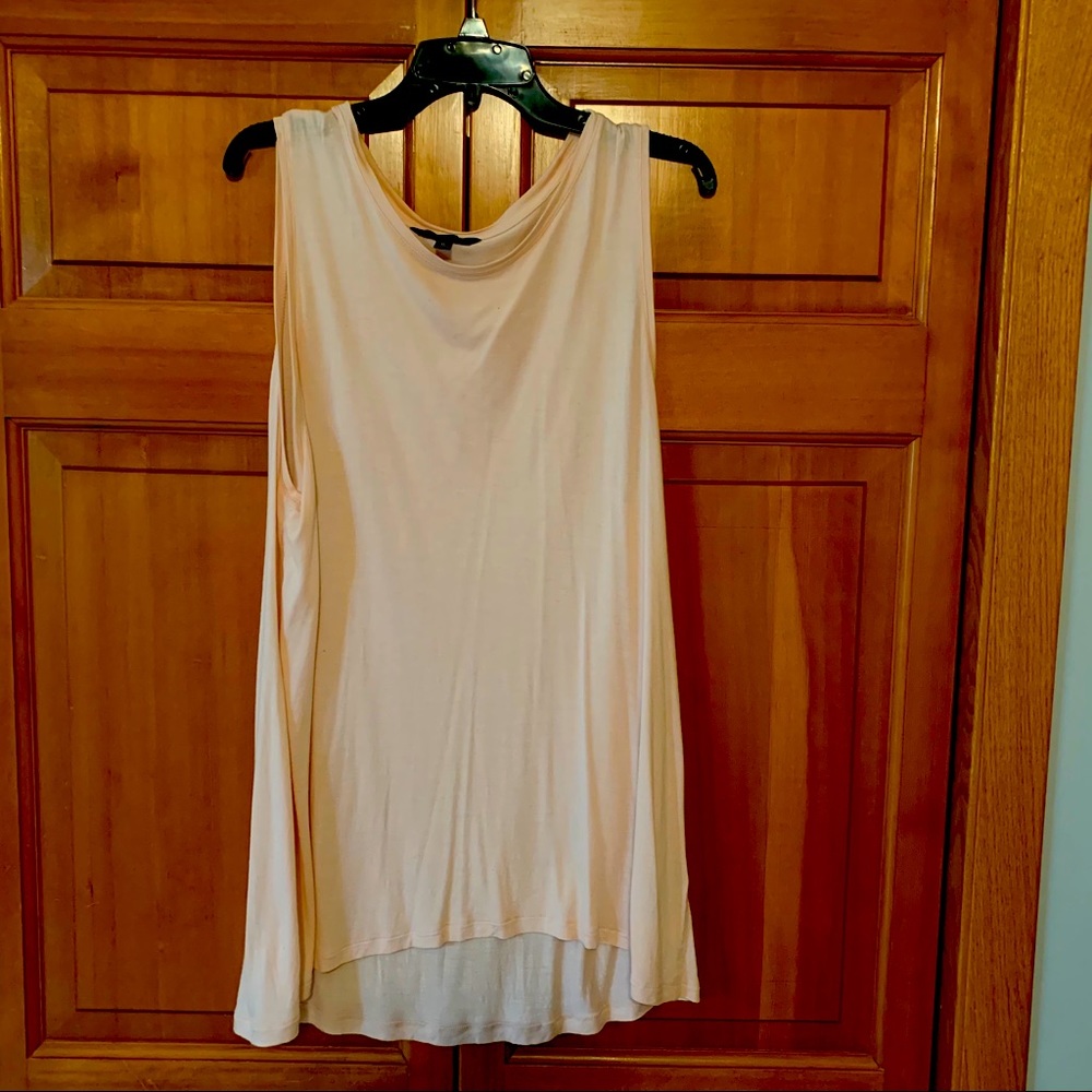 Adorable Banana Republic tank, size xl, pink.